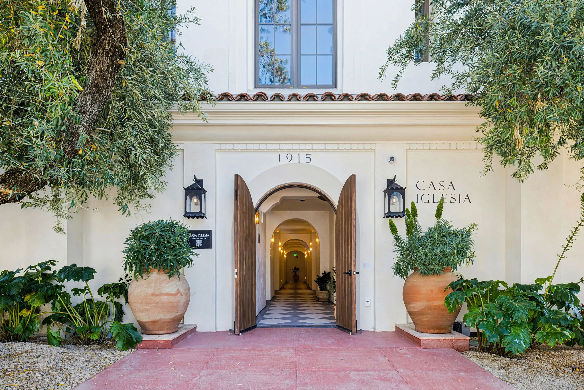 What a hotel with no front desk is actually like.